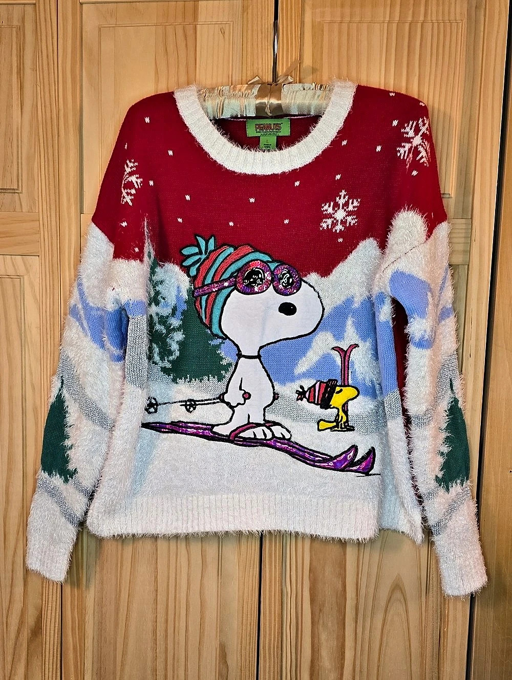 Peanuts Snoopy Skiing Christmas Sweater Red Large